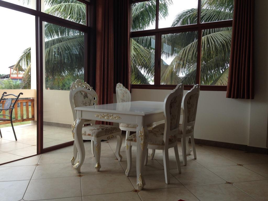 Victoria Beach Hotel Toamasina Bilik gambar